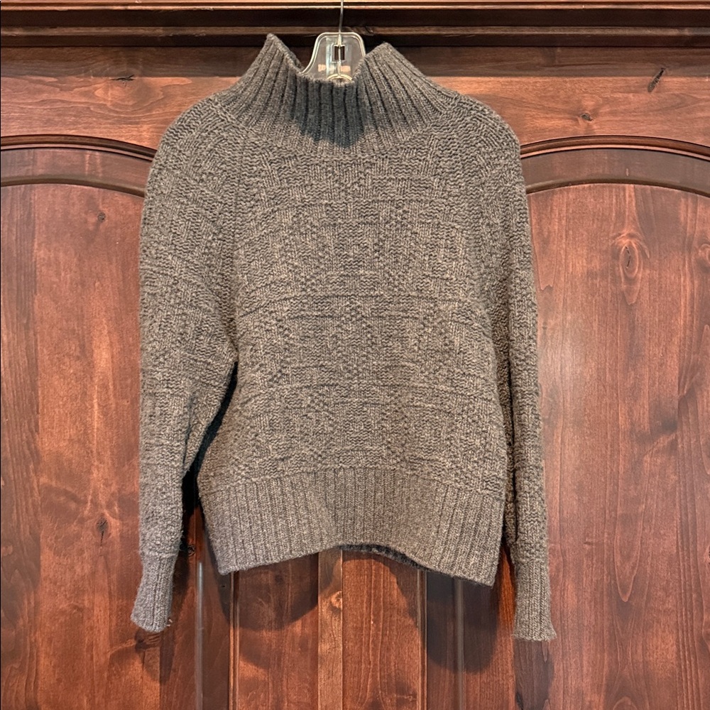 Banana Republic Gray Turtleneck Sweater